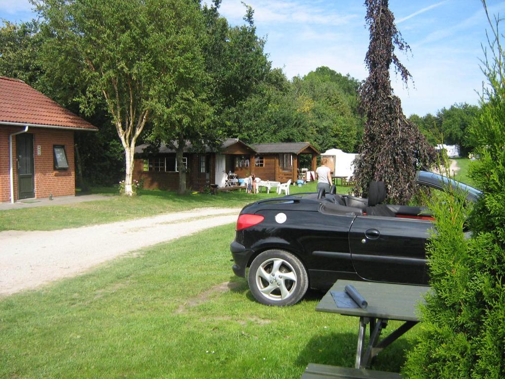 Hjemstavnsgardens Camping & Cottages Glamsbjerg Bagian luar foto